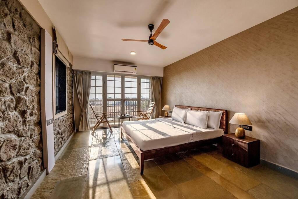 Stone Mansion By Phoenix Stays Igatpuri Exterior photo